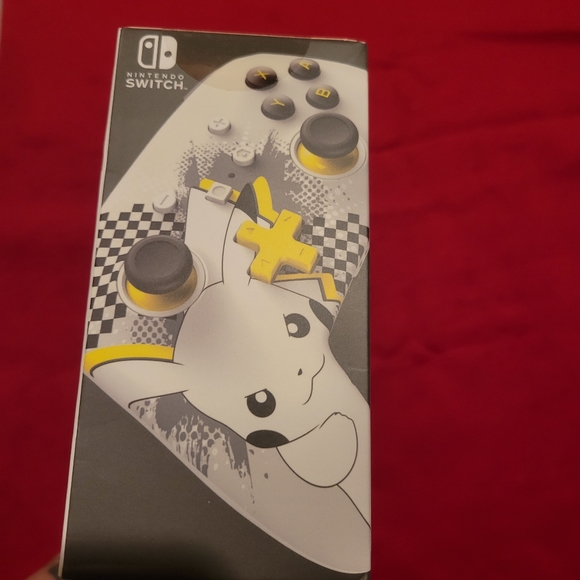 Pokemon Wireless Controller for Nintendo Switch - Picture 4 of 6